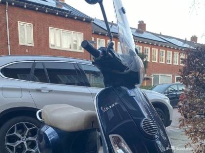 Vespa LX 50 blauw